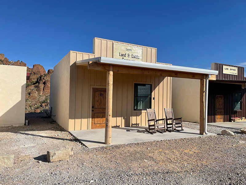 Ghost Town Hotel at Ten Bits Ranch - Lewis Land & Cattle Company Guest Room